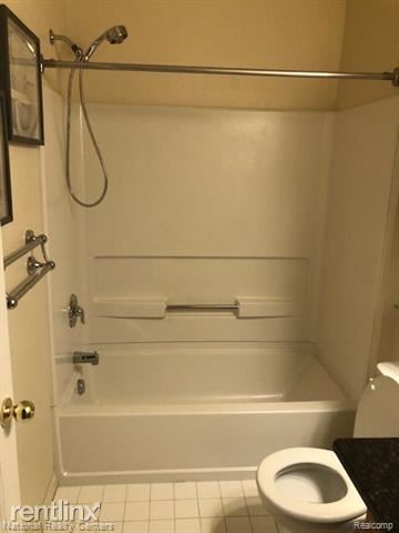 Foto principal - 2 br, 1 bath Condo - Fountain Place