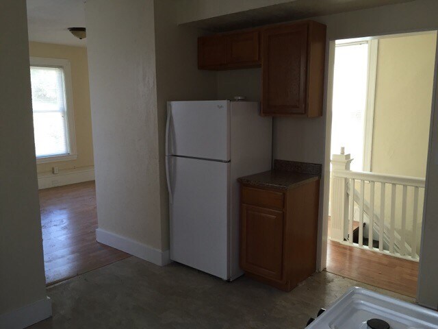 Building Photo - 211 Charles St