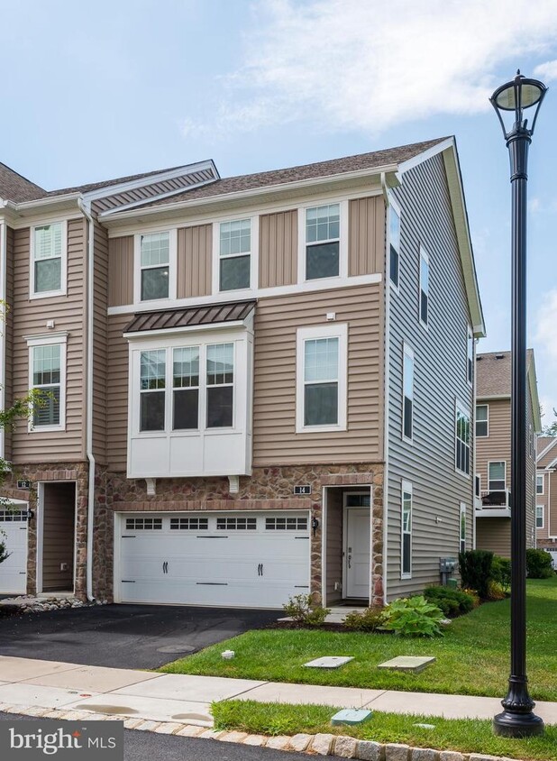 14 Lila Ln, Downingtown, PA 19335 Townhome Rentals in Downingtown PA