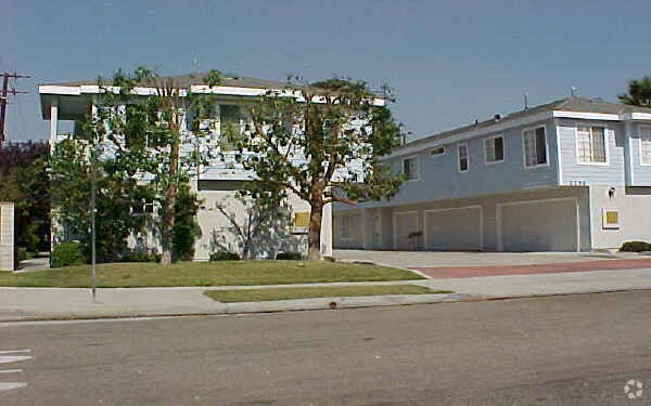 Foto del edificio - 7741-7751 14th St