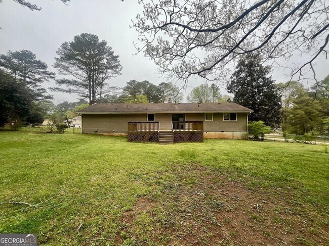 Building Photo - 119 Longview Rd