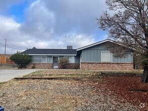 Building Photo - 21101 Brentwood Dr