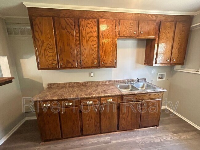 Building Photo - 2794 W Redbud Cir