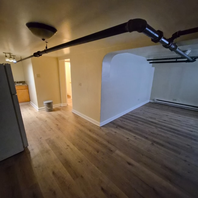 Building Photo - 7541 S Langley Ave