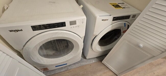 Building Photo - 5423 S Blackstone Ave