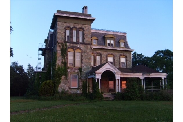 Foto del edificio - 207 Bank Ave