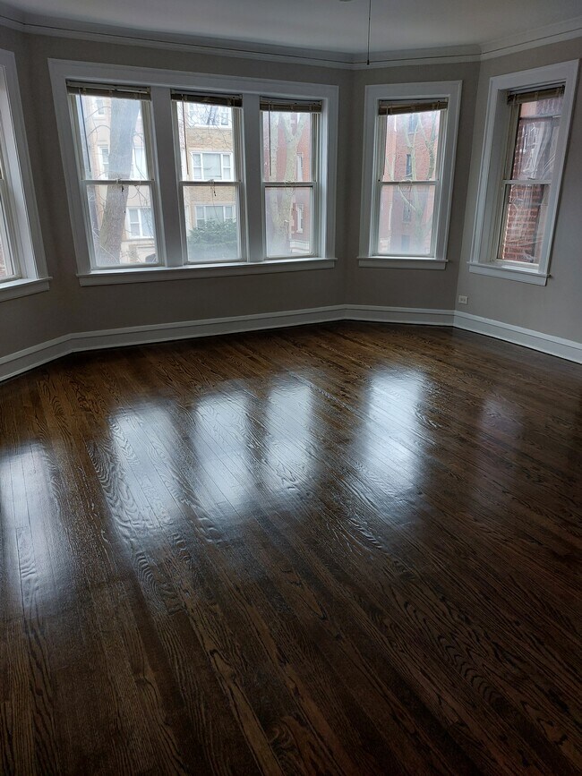 Living Room - 7730 S Essex Ave