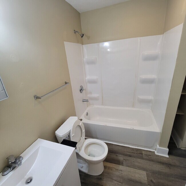 Foto del edificio - Must See! / 3 Bedrooms 2 Full Baths