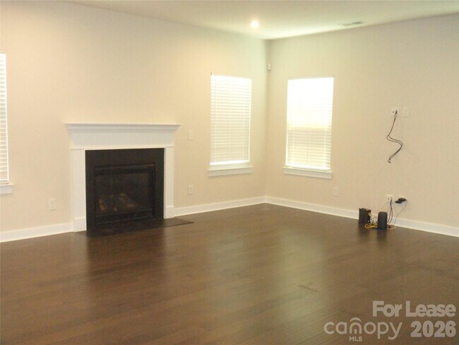 Foto del edificio - 1239 Harkey Creek Dr