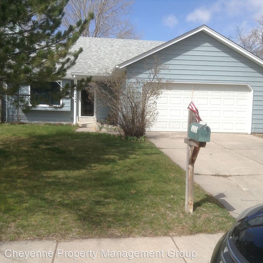 Primary Photo - 3 br, 1.5 bath House - 4104 Rogers Ave.