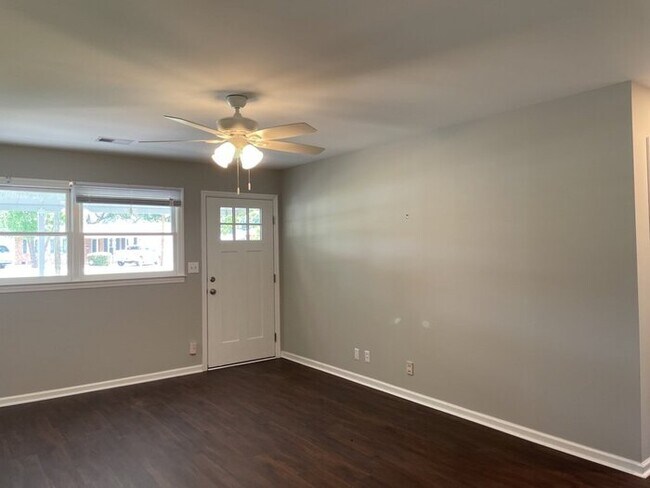 Foto del edificio - 5918 Hagood Ave