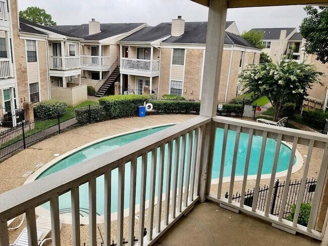 Foto del edificio - 2750 Holly Hall St