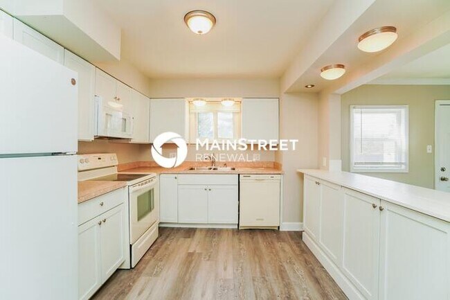 Foto del edificio - 3 Bedroom Pet-Friendly Home in COLUMBUS, O...