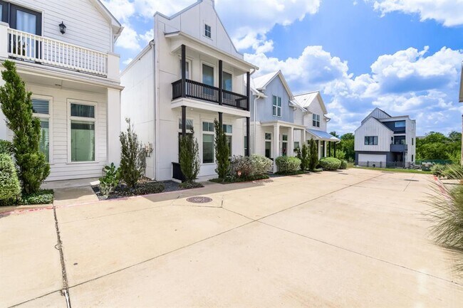 Foto del edificio - 4405 Night Owl Ln