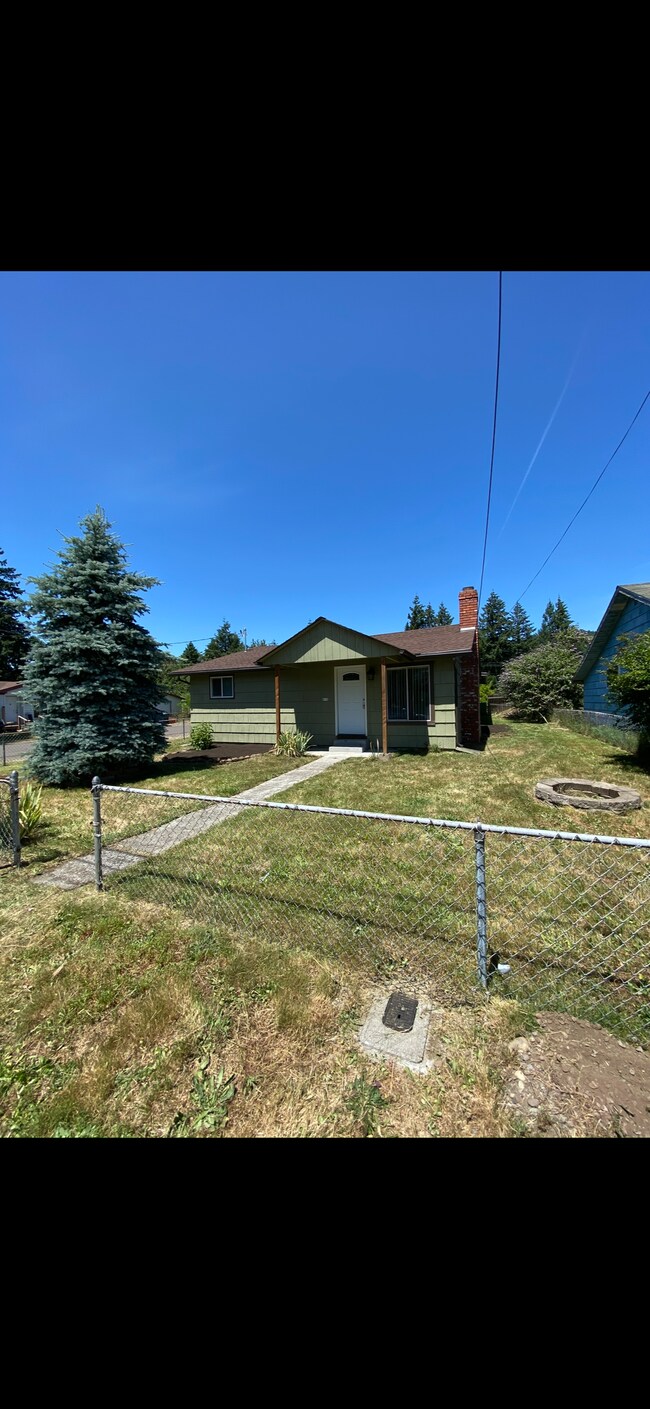 Foto del edificio - 679 SW Douglas St