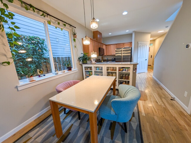 Foto del edificio - 2436 N Kilpatrick St