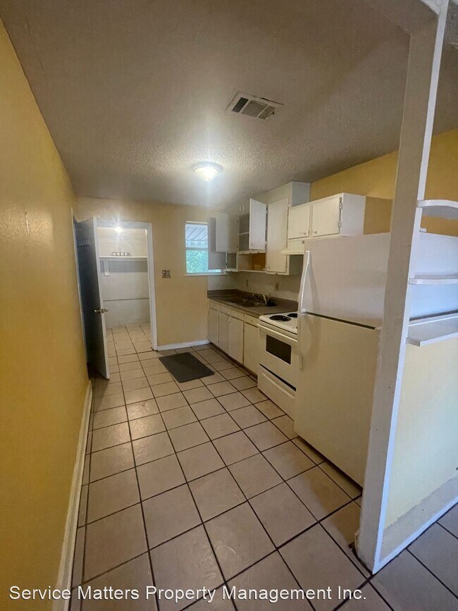 Building Photo - 2 br, 1 bath House - 2603 W Belmont St