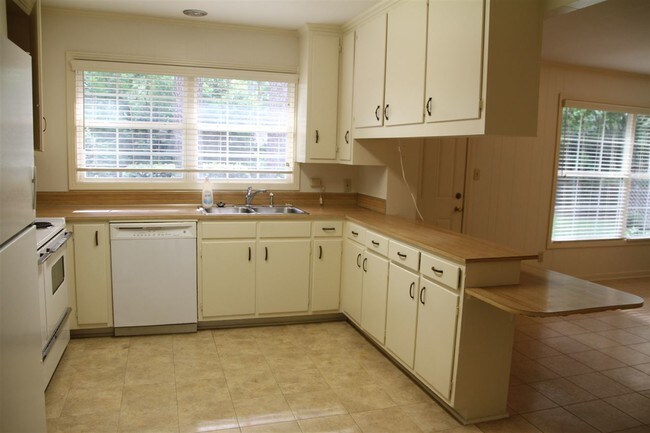Building Photo - 5405 Hartsdale Dr