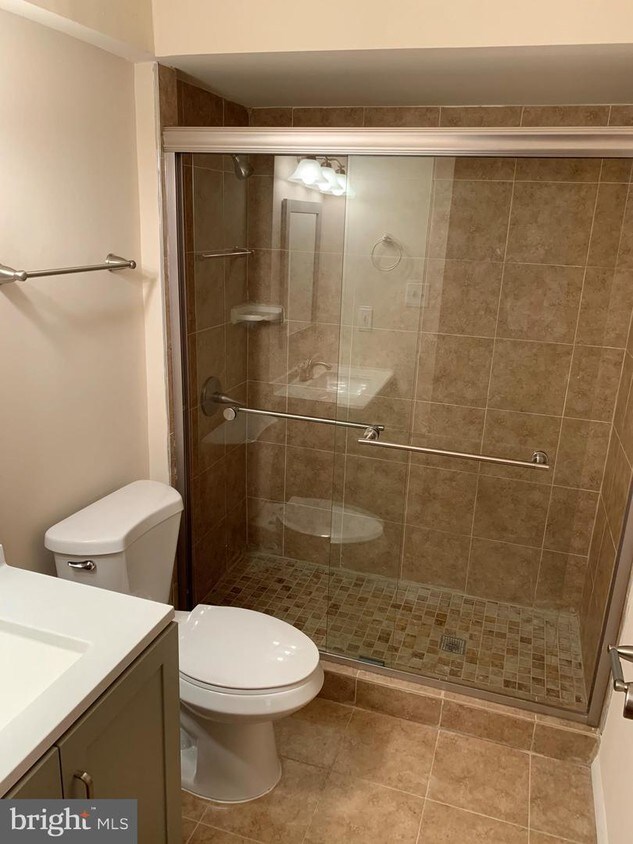 Primary Photo - 2325 Ironwood Dr