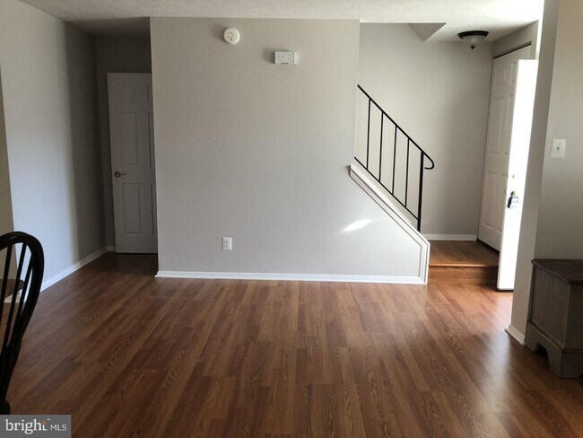 Building Photo - 11 Pike Hall Pl