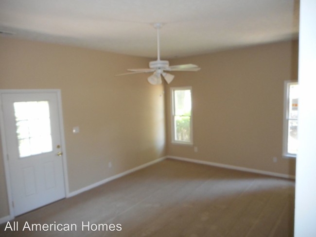 Building Photo - 1830 Berriedale Dr