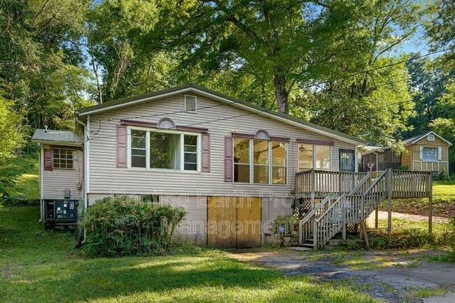 Building Photo - 1412 12th Ave