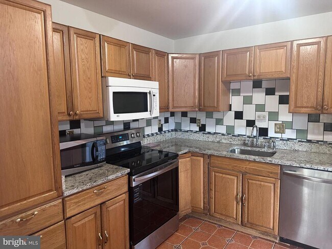 Building Photo - 12150 Turnstone Ct