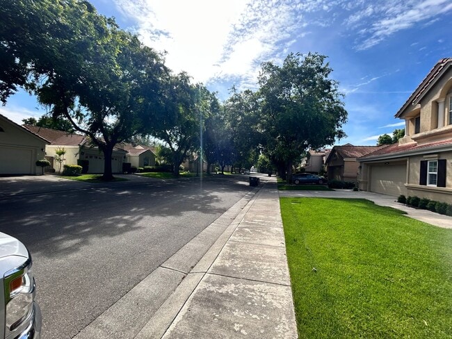 Foto del edificio - Beautiful Brookside Home 3 Bedroom/2 Bath