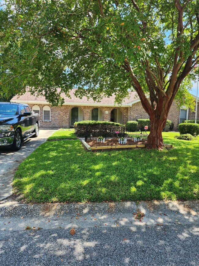 Foto del edificio - 209 Arrowhead Dr