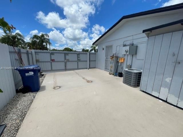 Building Photo - 25325 SW 127th Ct