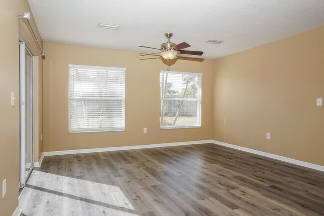 Building Photo - 2715 94th St E