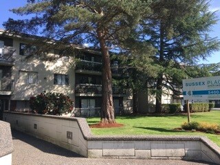 Photo du bâtiment - Sussex Place Apartments