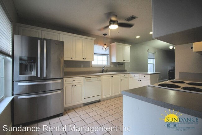 Building Photo - 3 br, 2 bath House - 1277 Laura Lane