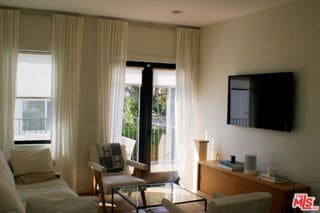 Building Photo - 8587 Rugby Dr