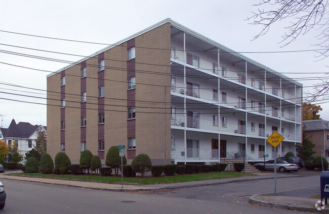 Foto del edificio - 6 Gilson Rd