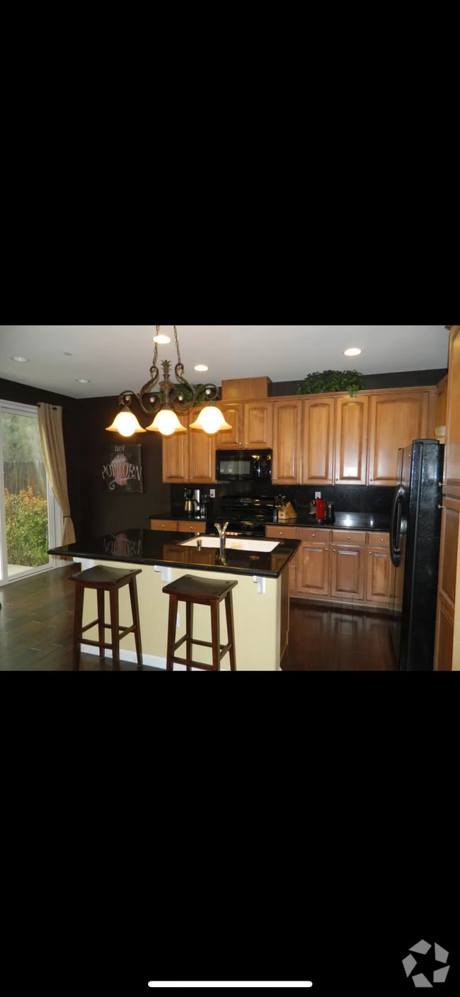 Building Photo - 1203 Ferry Cir