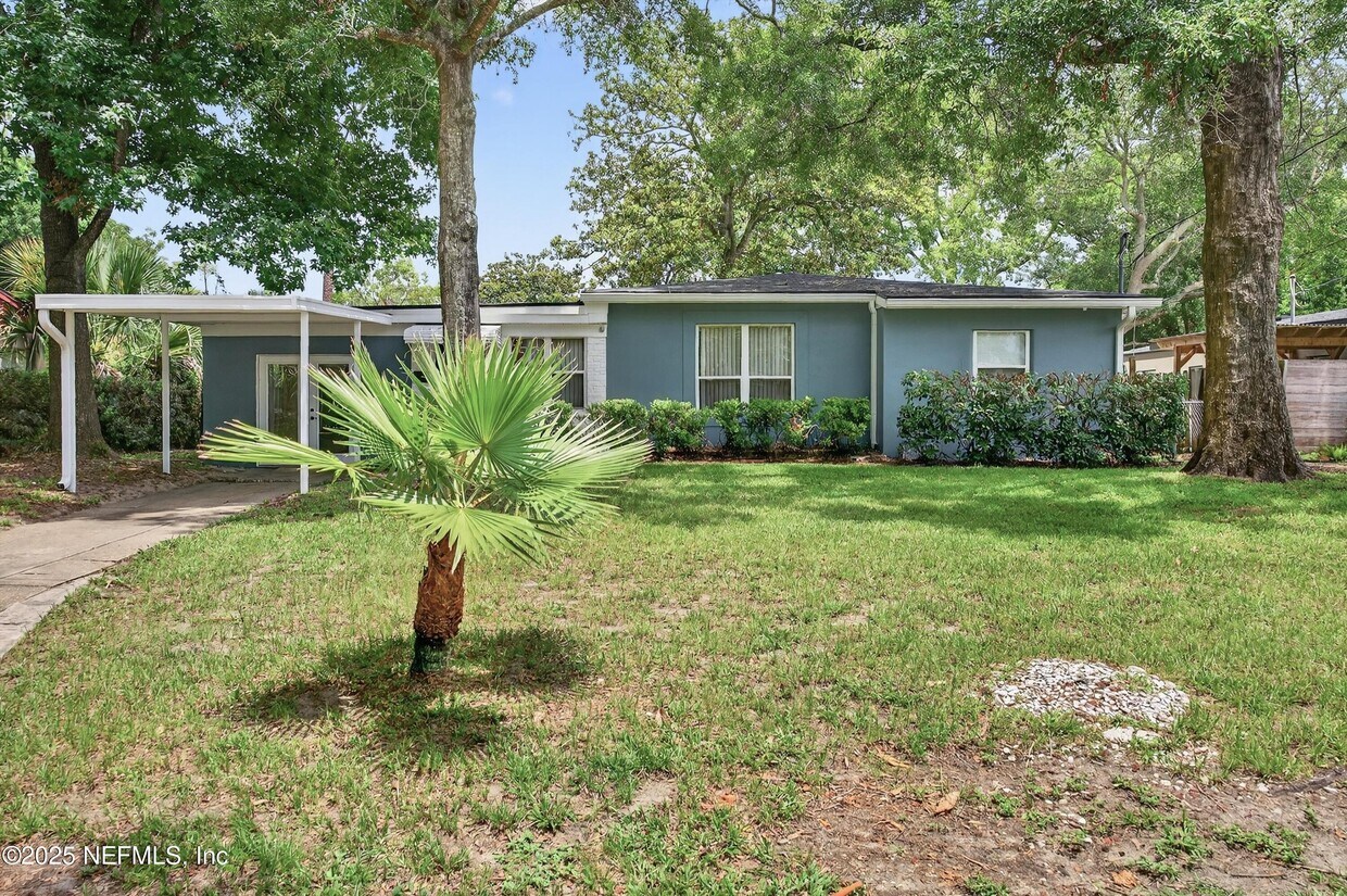 Foto principal - 6190 Mercer Cir E