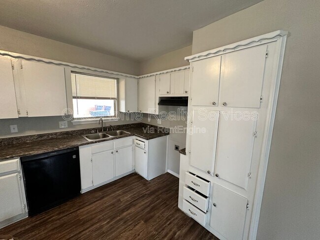 Foto del edificio - 4325 NW 55th St