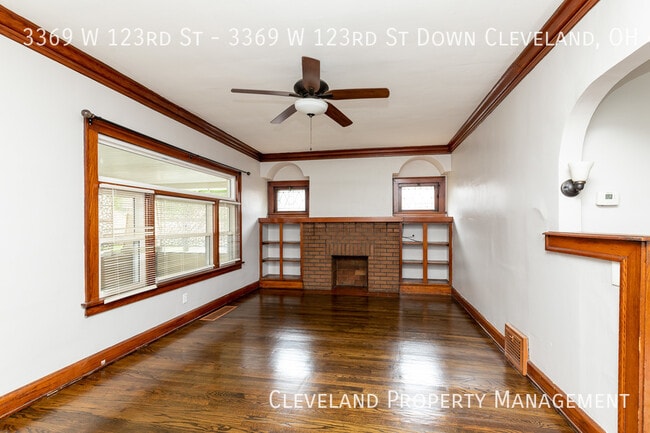 Building Photo - Wonderful Westside Duplex