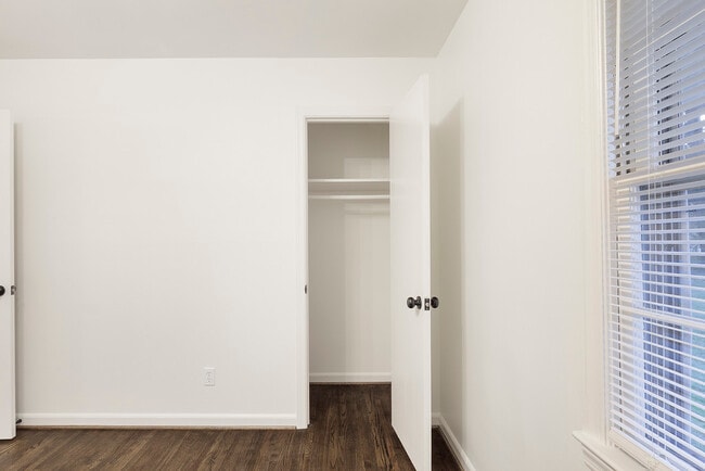 Building Photo - 4332 Rob Roy Ln
