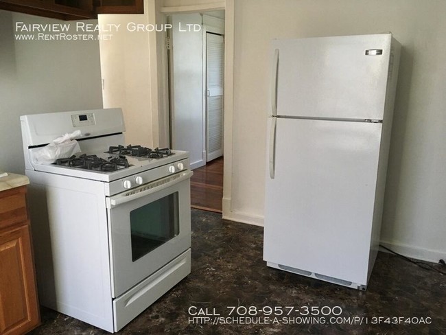Building Photo - 2 bedroom in Chicago IL 60628