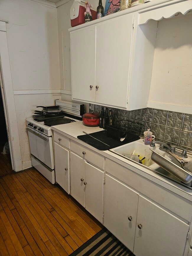 Building Photo - 452 W Doty St