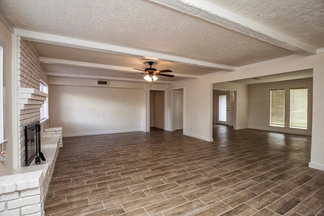 Building Photo - 5920 Tangledahl Ln