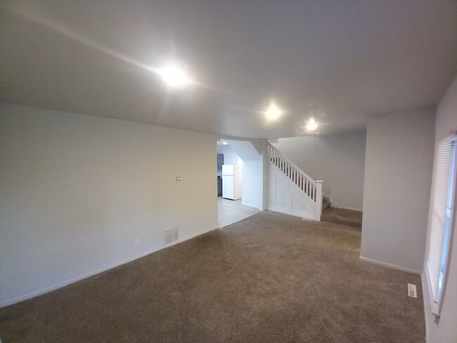 Building Photo - 75 Waverly St