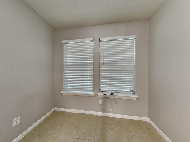 Building Photo - 10774 Royal York Dr