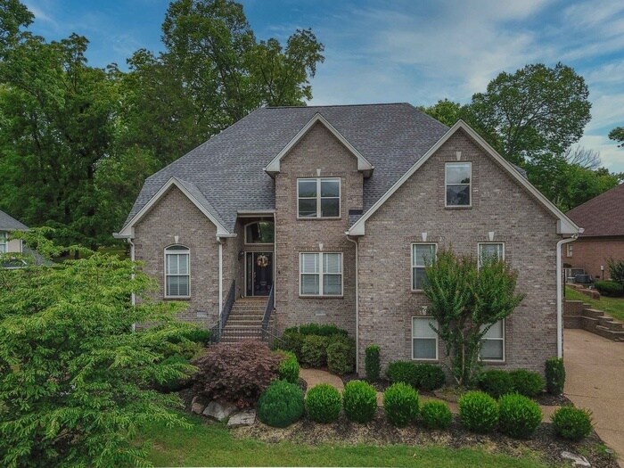 Masters Glen home with 6 bedrooms! House for Rent in Hendersonville