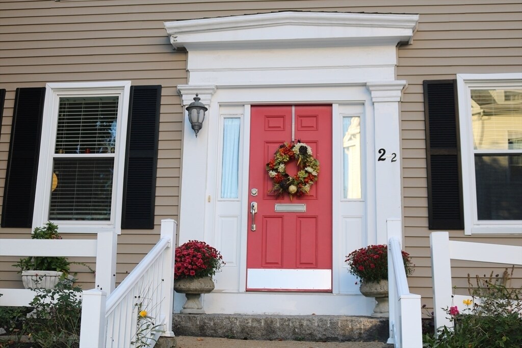 2 Spring St Unit A, Gloucester, MA 01930 Room for Rent in Gloucester