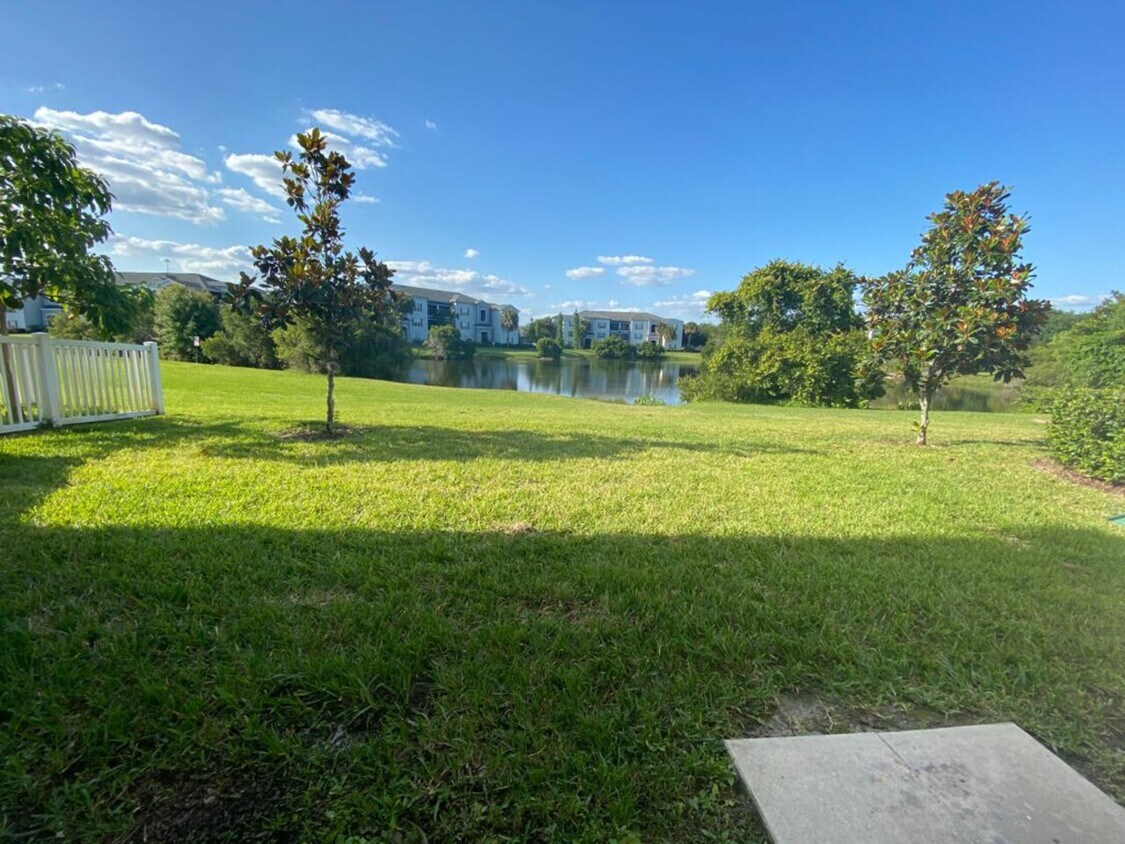 Foto del edificio - 1111 Ballard Green Pl