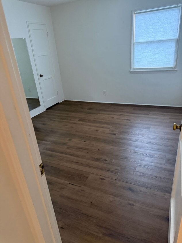 Building Photo - Monte Vista