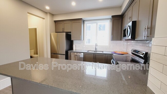 Building Photo - 2072 Wonnacott Way SW
